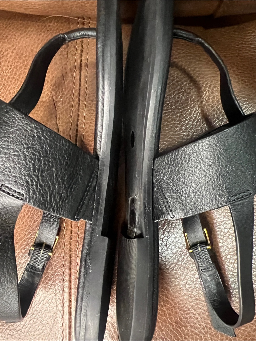 Tory Burch Black Leather Thong Sandals with Gold Logo Discs - Picture 11 of 11